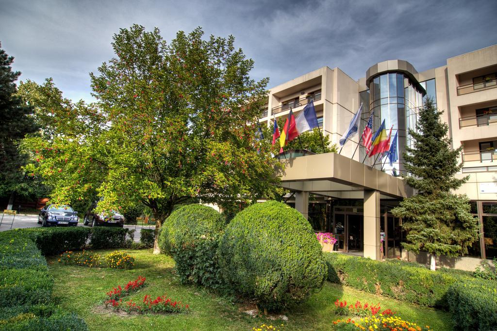 Hotel Dumbrava Bacău Екстериор снимка